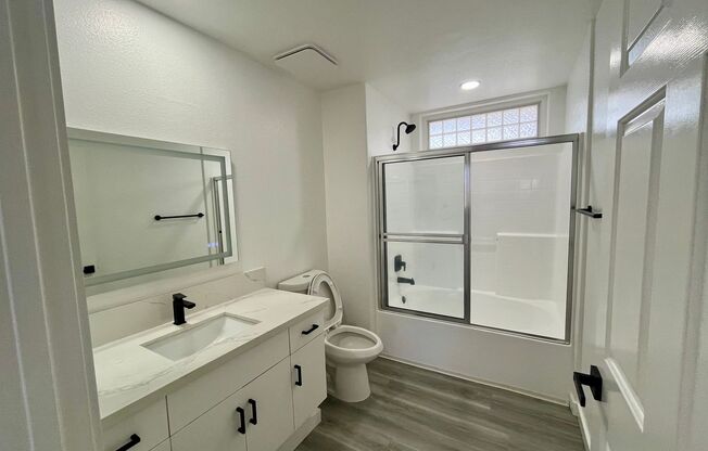 3 beds, 2 baths, 1,450 sqft, $3,998, Unit 301