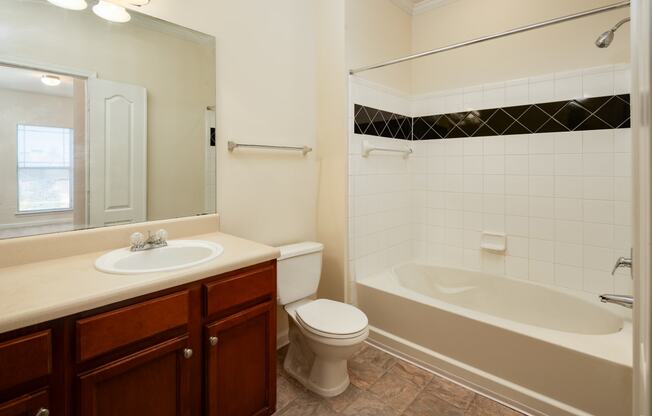 Bathroom with Garden Tub