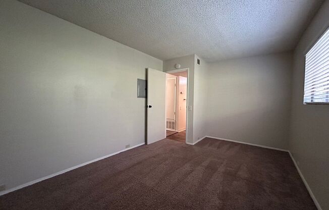 1 bed, 1 bath, $1,600, Unit 11