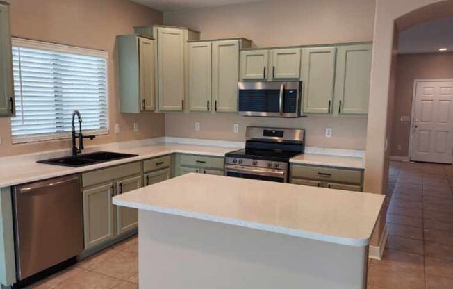 GORGEOUS HOME IN AVONDALE!!