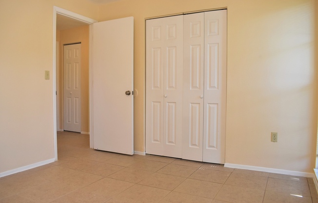 2 beds, 1 bath, $1,600