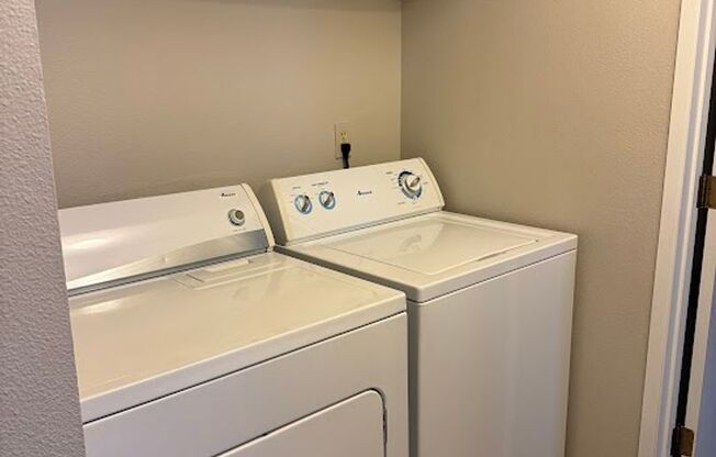 2 beds, 2 baths, 1,070 sqft, $1,625, Unit 16-201