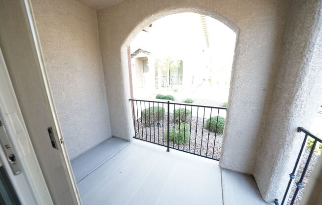 3 beds, 2.5 baths, $1,895, Unit Bldg #7