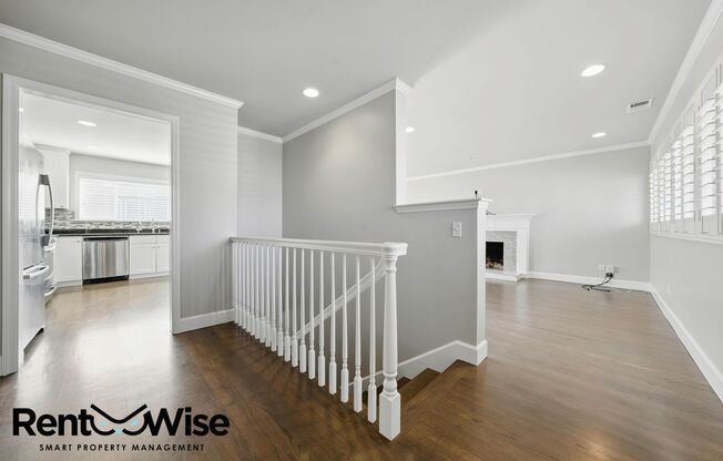1125 FERNWOOD DR