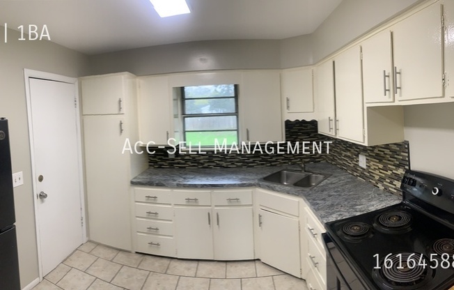 3 KNAPP ST NW
