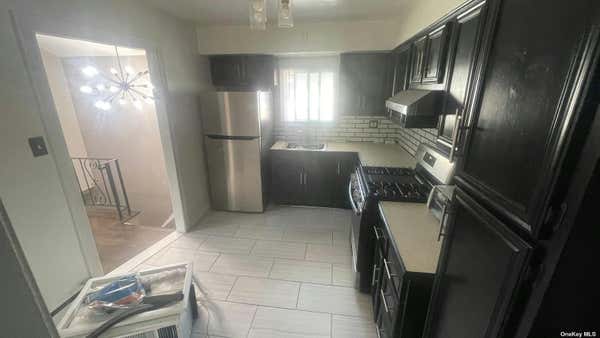 3 beds, 2 baths, $3,500