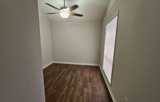 Studio, 1 bath, 500 sqft, $650, Unit 3606 unit 1