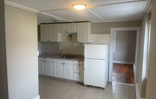 1 bed, 1 bath, 700 sqft, $1,150, Unit 204-4