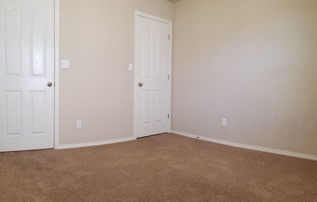 3 beds, 2 baths, $1,550