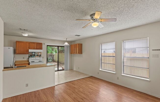 Close to UTSA / Medical