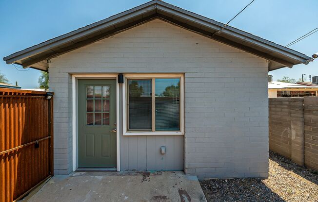 1243 E. Waverly St.