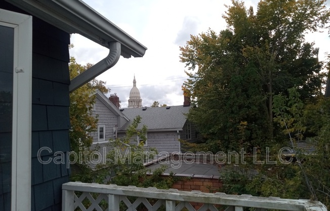 307 N Walnut St