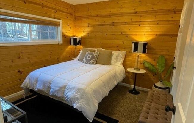 Tastefully remodeled cabin avail. 11/1/24 for viewing!!