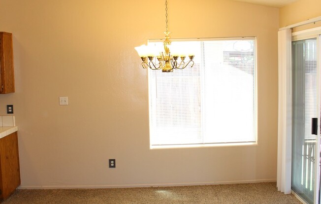 1327 Clipper Hills - 3 bedroom 2 bath, newer home.