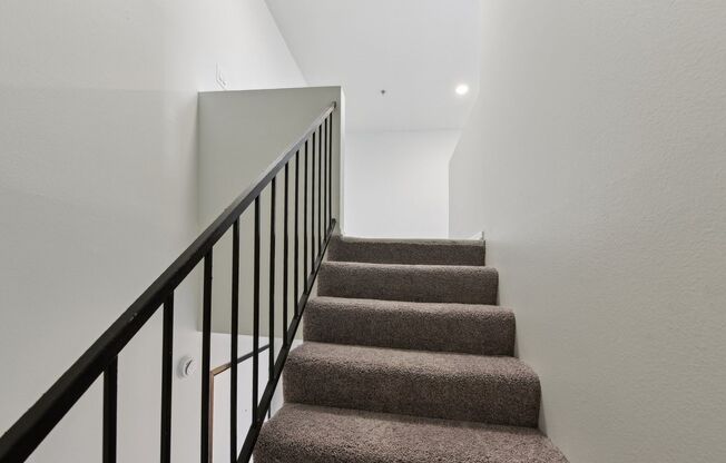 3 beds, 1.5 baths, 1,200 sqft, $2,798, Unit 409