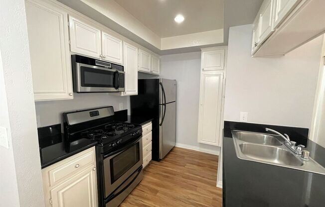 2 beds, 1.5 baths, 950 sqft, $2,495, Unit 1