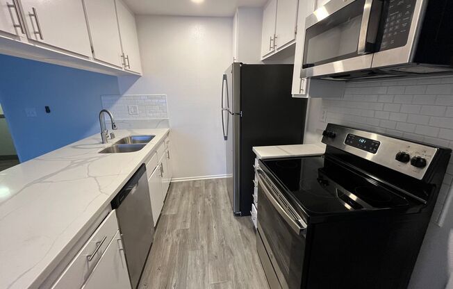 1 bed, 1 bath, 695 sqft, $1,698, Unit 303