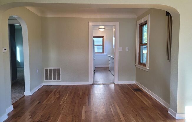 Charming 2 Bedroom Home in Bremerton!