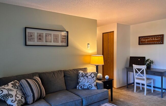 2 beds, 2 baths, 900 sqft, $1,849, Unit 8053