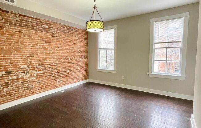 3 beds, 1 bath, 1,275 sqft, $1,950, Unit G2-3BR