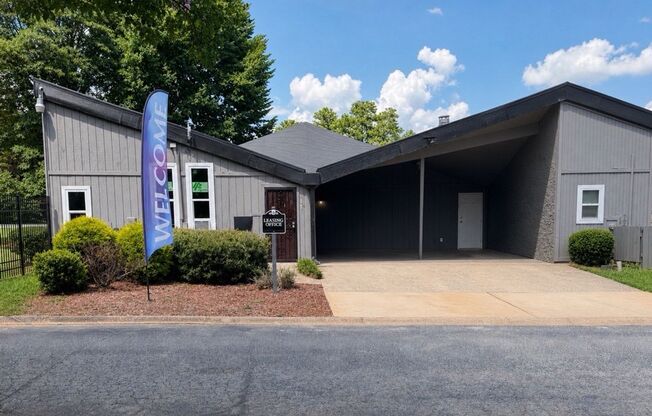 3 beds, 2 baths, 1,500 sqft, $1,466, Unit E-E1