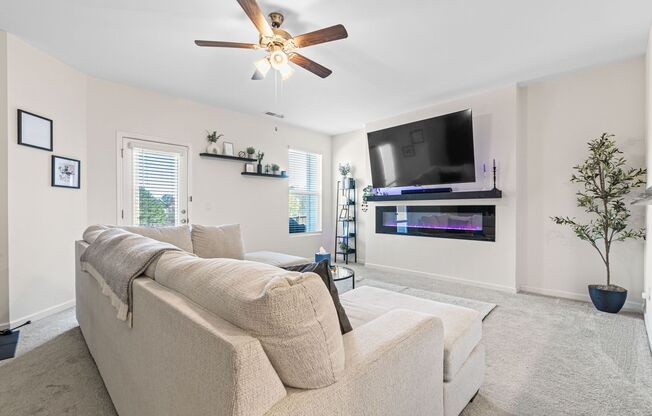 Welcome Home to Comfort, Space & Convenience in Decatur!