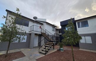 Studio, 1 bath, 400 sqft, $995, Unit 19