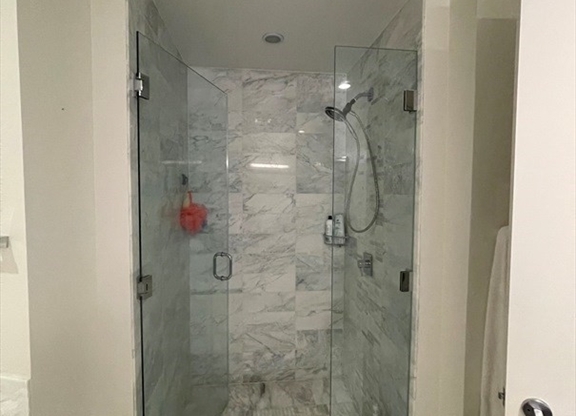1 bed, 1 bath, 855 sqft, $5,000, Unit 3F