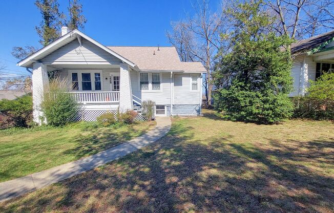 228 Manor Cir