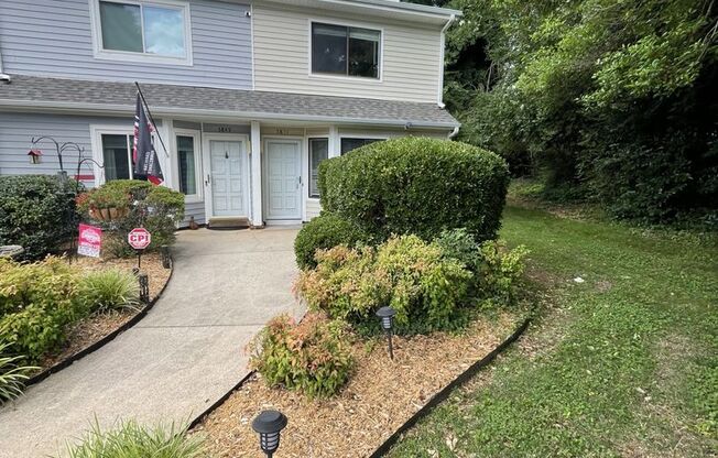2 Bed 1.5 Bath
