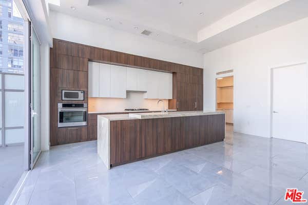3 beds, 3 baths, 2,676 sqft, $14,300, Unit 1