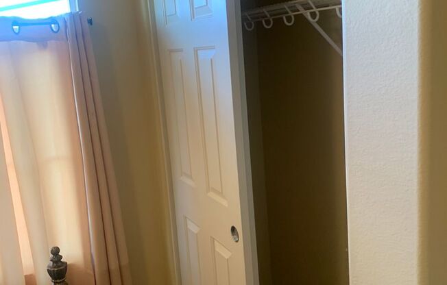 5 beds, 3.5 baths, $2,895