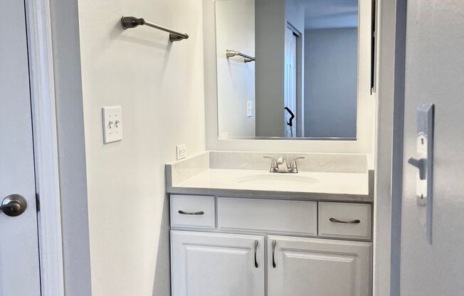 2 beds, 2.5 baths, 1,080 sqft, $2,275, Unit 180A