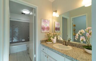 2 beds, 1 bath, 1,048 sqft, $1,900, Unit 113