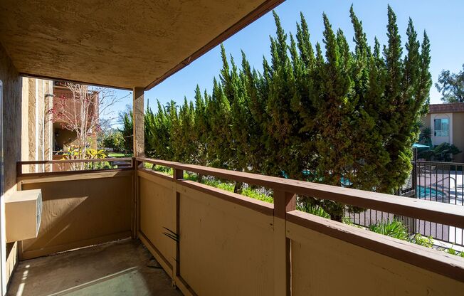 1 bed, 1 bath, 704 sqft, $1,995, Unit B-27