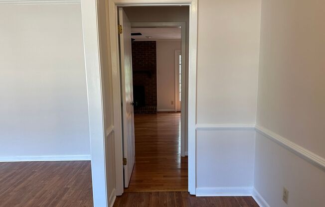 3 Bedroom, 2 Full Bath off S Reilly Rd in a Cul de Sac!