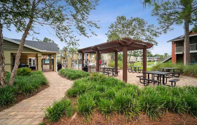 Grilling/Picnic Area