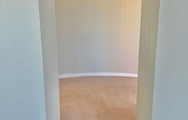 1 bed, 1 bath, 620 sqft, $1,650, Unit WH912