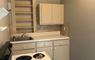 1 bed, 1 bath, $650, Unit 3