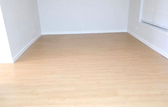 2 beds, 1 bath, 900 sqft, $1,045, Unit ELP2202-335