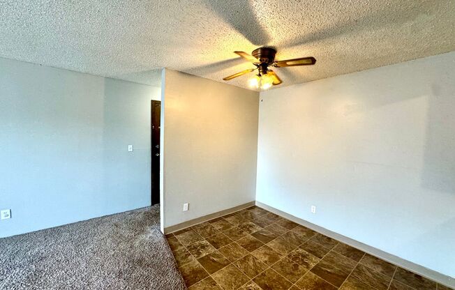 2 beds, 1 bath, 800 sqft, $850, Unit 3710-02