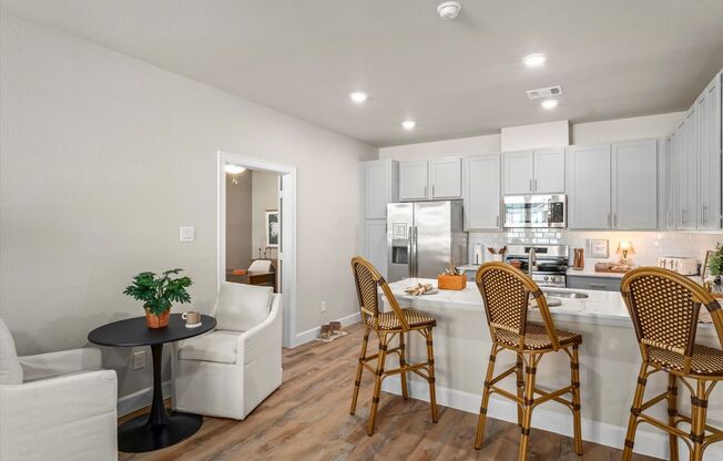 2 beds, 1 bath, 868 sqft, $1,950, Unit 4305