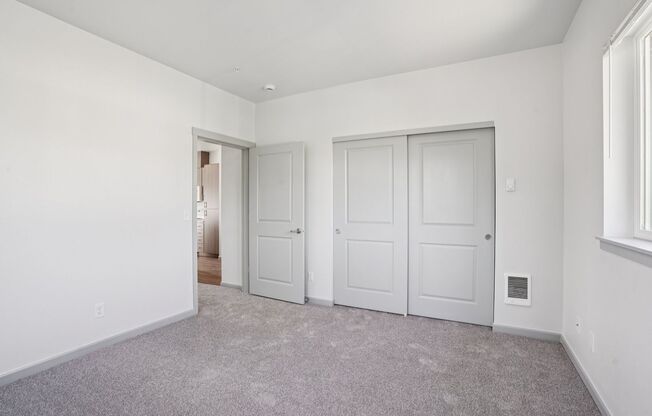 1 bed, 1 bath, 728 sqft, $1,425, Unit 192-120