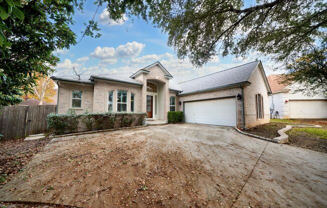 Spacious & Updated 3-Bedroom Home in Deer Creek, Schertz, TX - Realtor Commission: $500