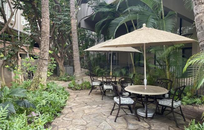 2 beds, 2 baths, 941 sqft, $3,700