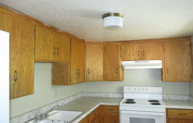 2 beds, 1 bath, $1,150, Unit 439A