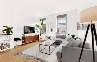 118 GREENPOINT AVE