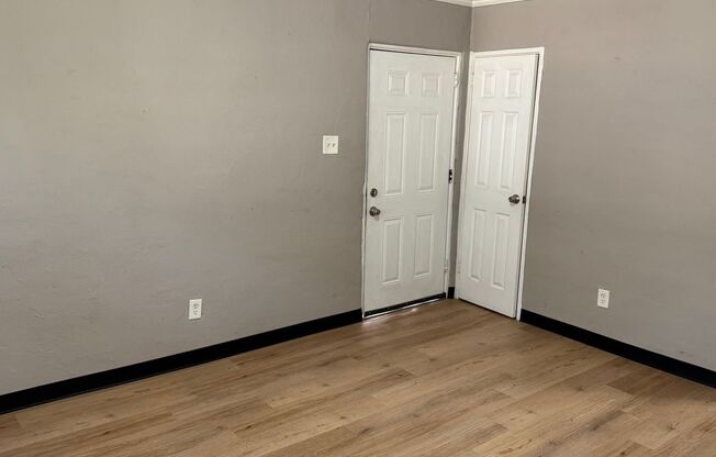2 Bed 1 Bath Duplex
