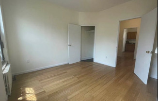 600 10 AVE