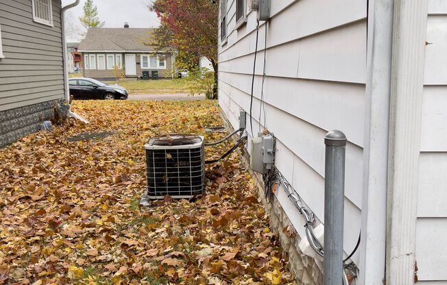 PRELEASING for AUGUST! Close to Campus